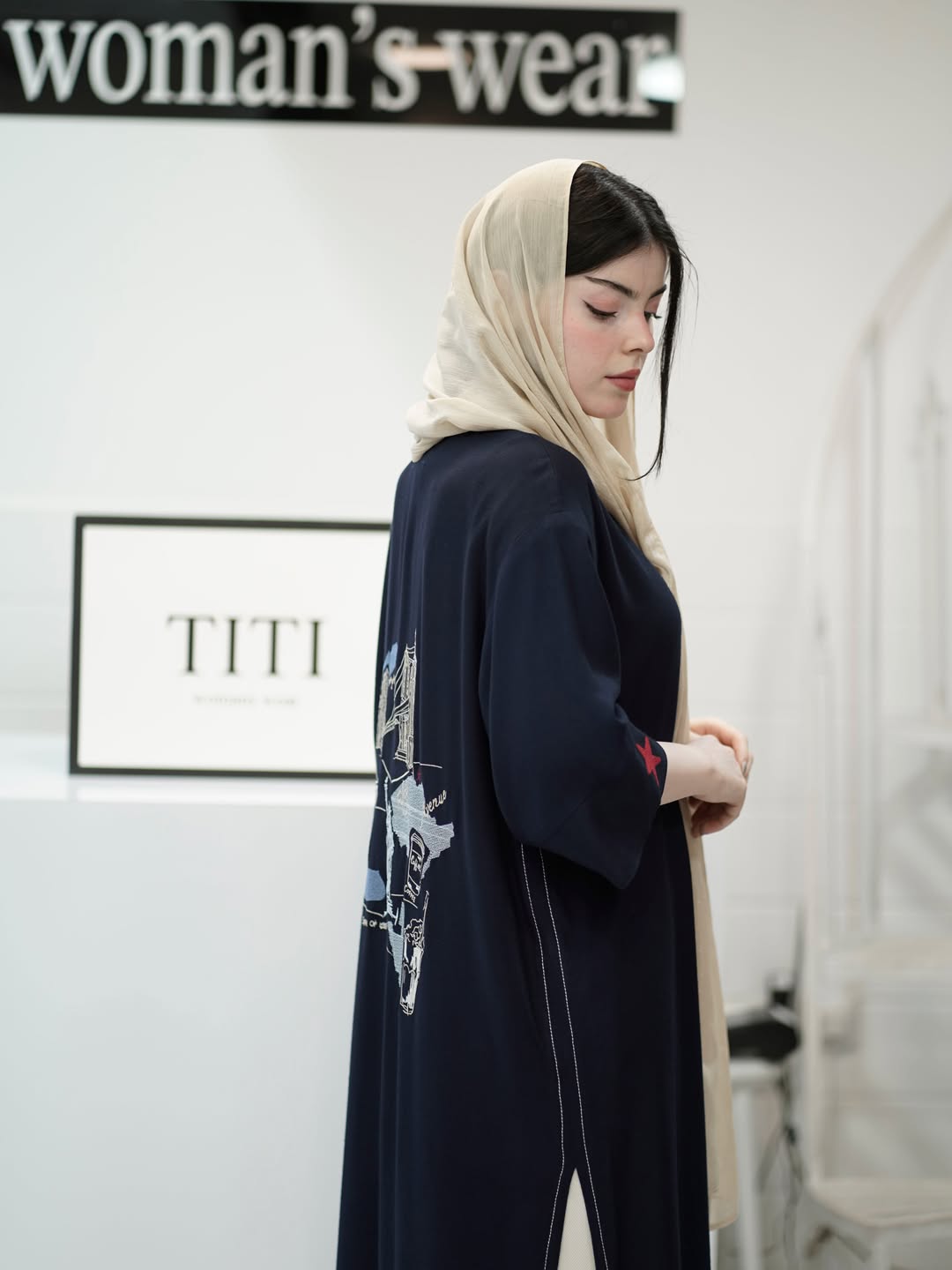 مانتو بلند گلدوزی طرح نیویورک